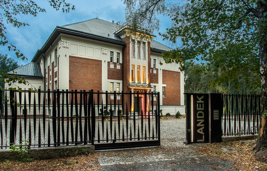 Vila Na Landeku Острава Экстерьер фото